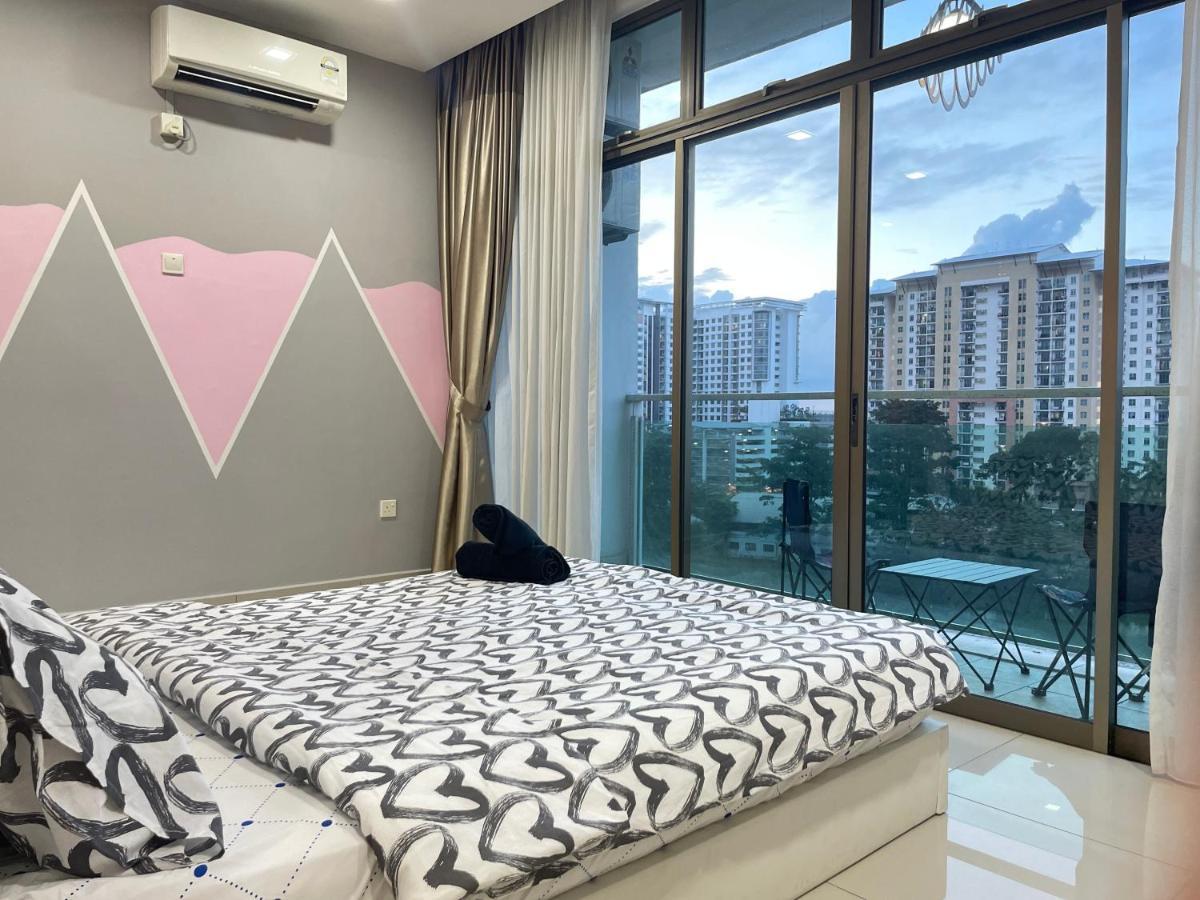 Palazio Serviced Apartment In Mount Austin Near Aeon Ikea Toppen Hsi Johor Bahru Exterior foto