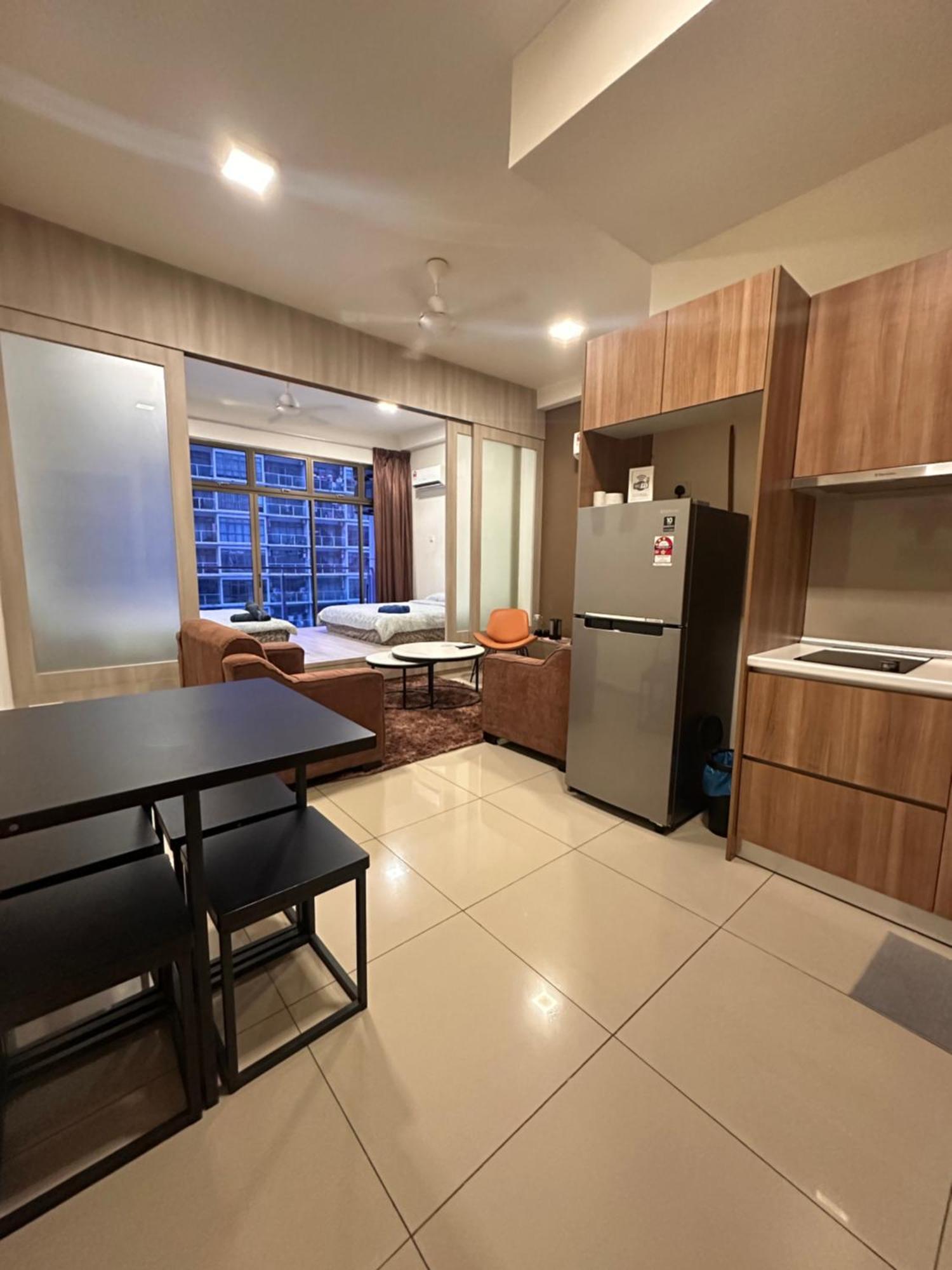 Palazio Serviced Apartment In Mount Austin Near Aeon Ikea Toppen Hsi Johor Bahru Exterior foto